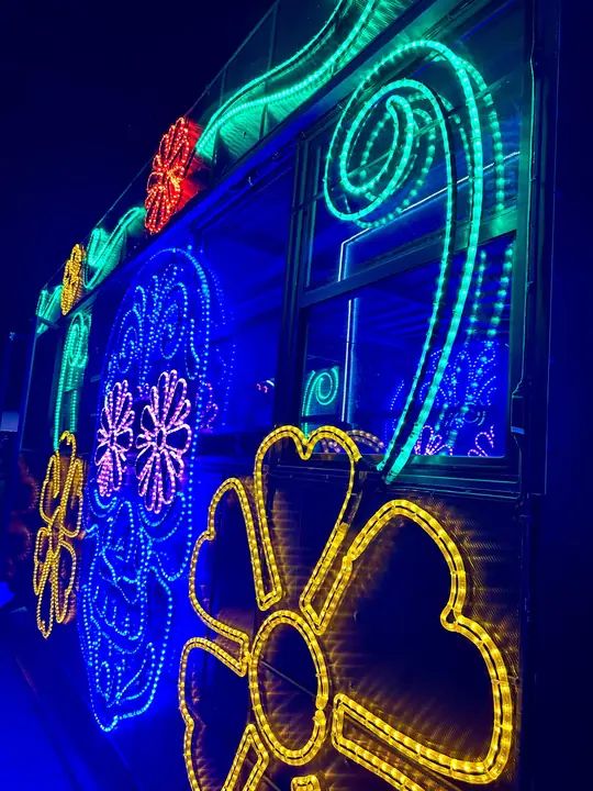 Detalle de las luces del Turibús