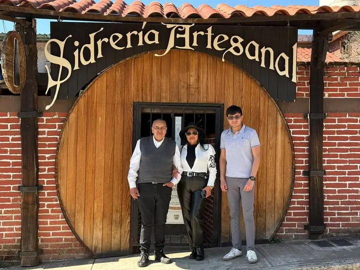 Fachada de una sidrería artesanal en Zacatlán