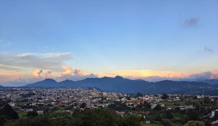 Vista de Zacatlán al atardecer desde el Hotel Sierra Norte Inn